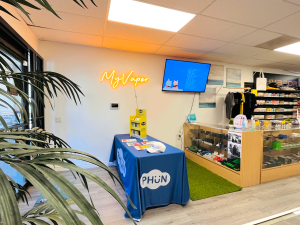 inside of MYVAPOR Lake Forest USA vape store